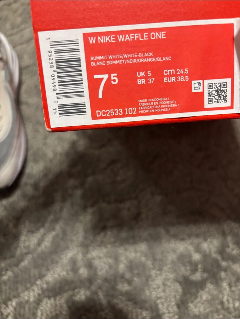 Nike Women’s Sneakers - White/Cream/Gray